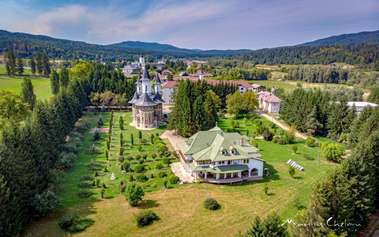 Casa "Ierusalim-Hozeva-Hozeva" Minastirea Neamt Exterior foto
